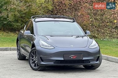 Седан Tesla Model 3 2019 в Тернополе