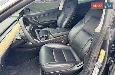 Седан Tesla Model 3 2019 в Тернополе