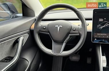 Седан Tesla Model 3 2019 в Тернополе