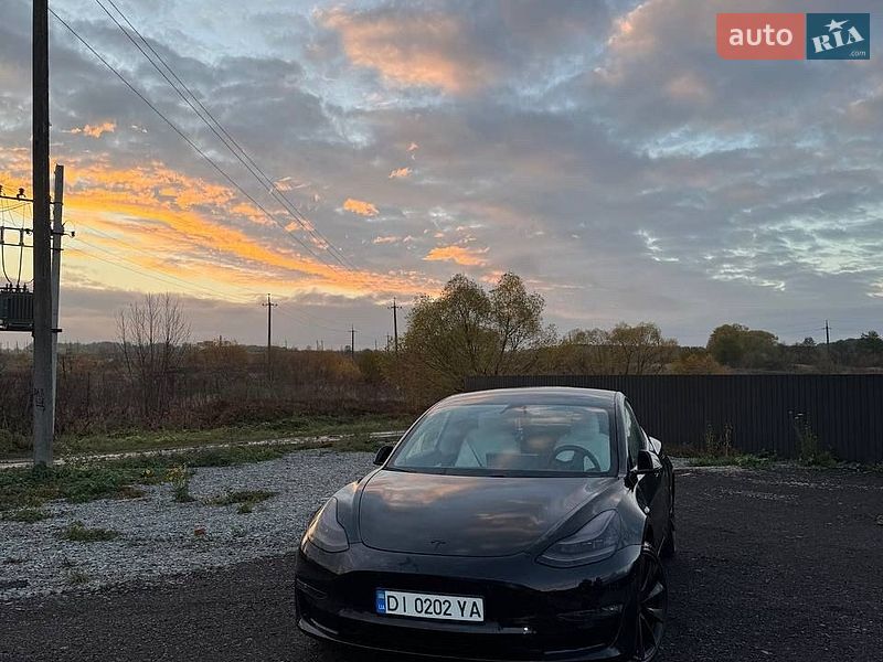 Седан Tesla Model 3 2020 в Ивано-Франковске