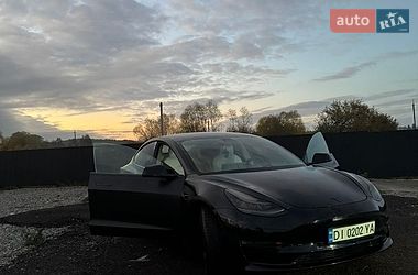 Седан Tesla Model 3 2020 в Ивано-Франковске