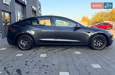 Седан Tesla Model 3 2024 в Дрогобыче