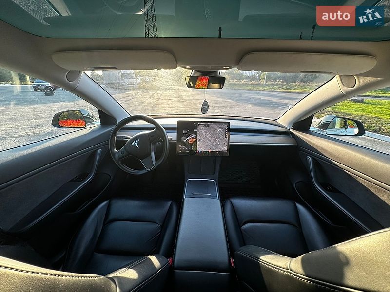 Седан Tesla Model 3 2019 в Киеве