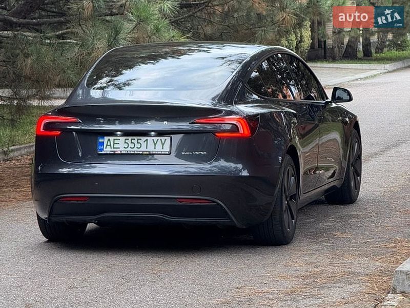 Седан Tesla Model 3 2025 в Днепре