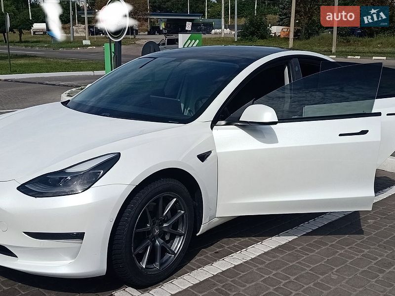 Седан Tesla Model 3 2021 в Харькове