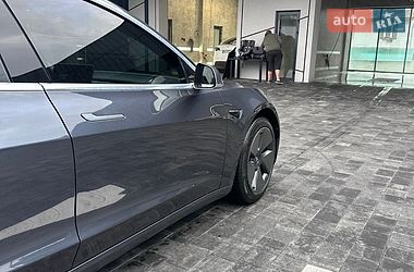 Седан Tesla Model 3 2018 в Рівному