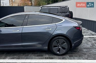 Седан Tesla Model 3 2018 в Рівному
