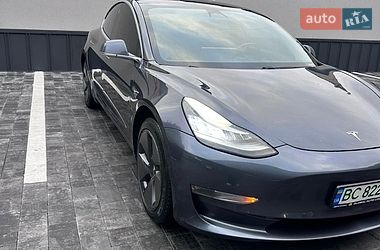 Седан Tesla Model 3 2018 в Рівному