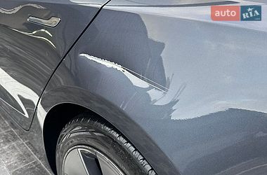 Седан Tesla Model 3 2018 в Рівному