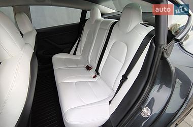 Седан Tesla Model 3 2022 в Ивано-Франковске