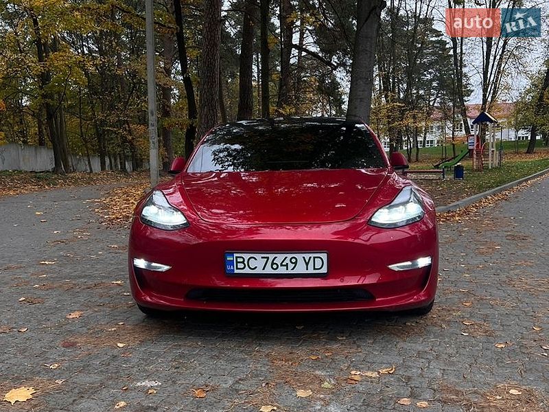 Tesla Model 3 2021
