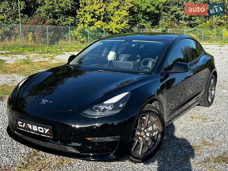 Tesla Model 3 2021