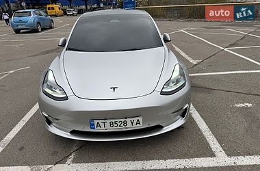 Седан Tesla Model 3 2022 в Ивано-Франковске