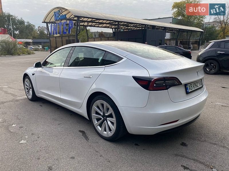 Седан Tesla Model 3 2020 в Дніпрі