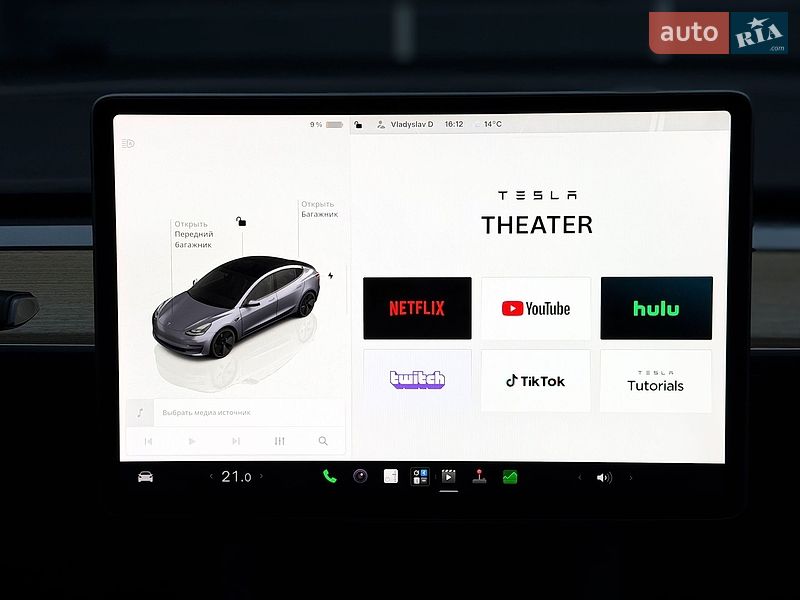 Седан Tesla Model 3 2022 в Києві