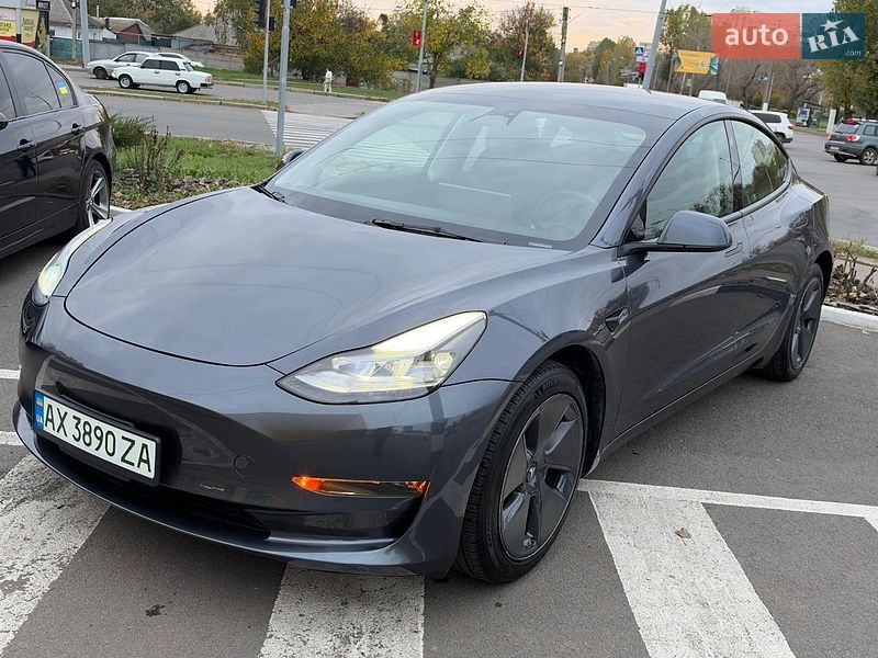 Tesla Model 3 2023