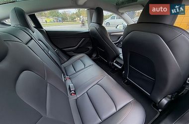 Седан Tesla Model 3 2023 в Харкові