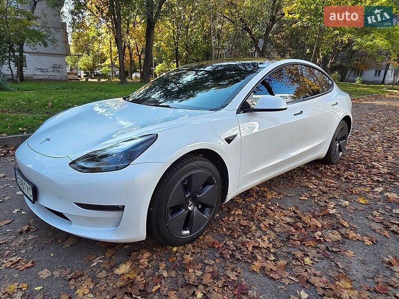 Tesla Model 3 2023