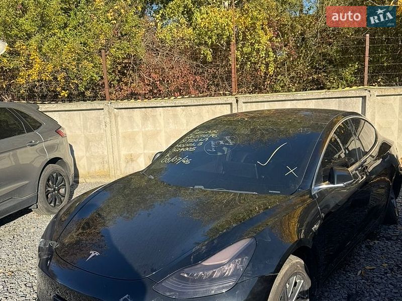 Седан Tesla Model 3 2019 в Львові фото Седан Tesla Model 3 2019 в Львові