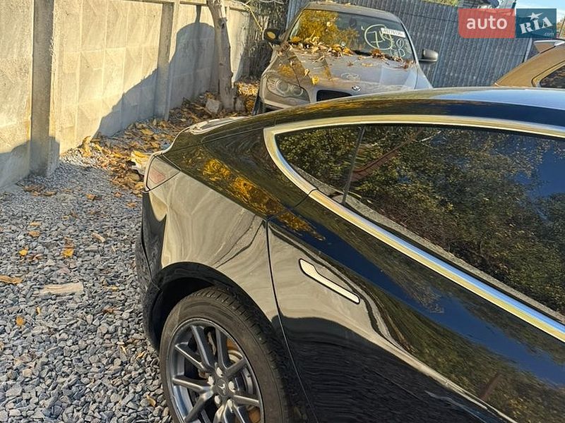 Седан Tesla Model 3 2019 в Львові фото 6 Седан Tesla Model 3 2019 в Львові