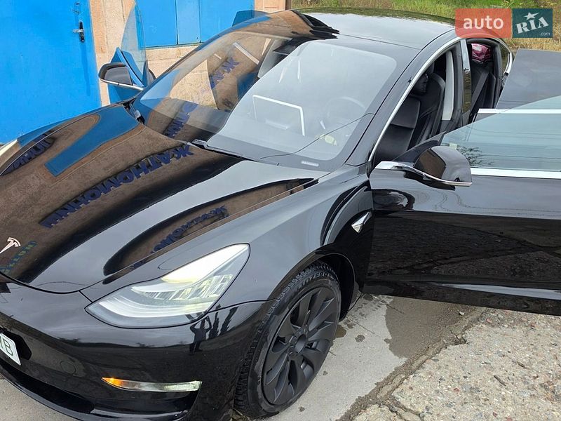 Седан Tesla Model 3 2018 в Білгороді-Дністровському