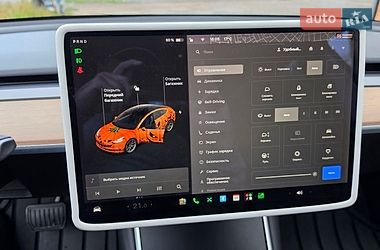 Седан Tesla Model 3 2018 в Білгороді-Дністровському
