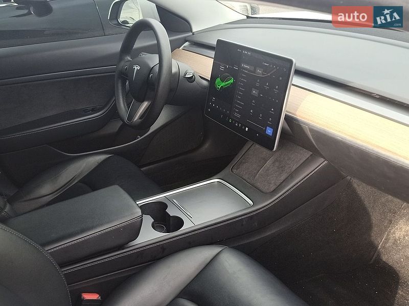 Седан Tesla Model 3 2021 в Харькове