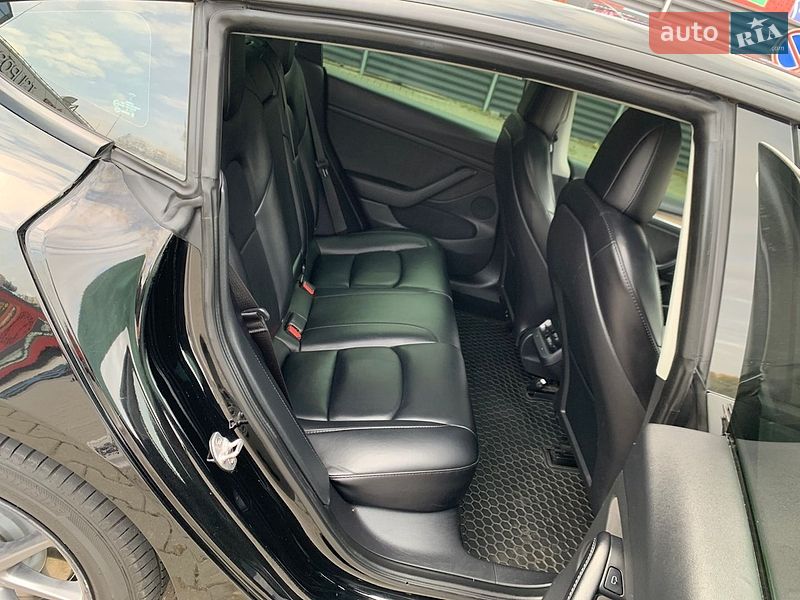 Седан Tesla Model 3 2022 в Києві