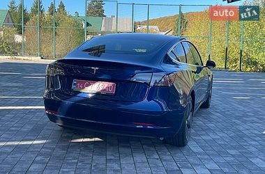 Седан Tesla Model 3 2019 в Львові