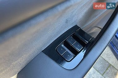Седан Tesla Model 3 2019 в Львові
