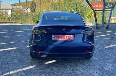 Седан Tesla Model 3 2019 в Львові