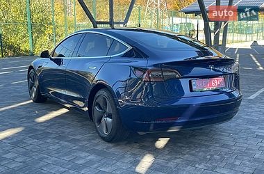 Седан Tesla Model 3 2019 в Львові