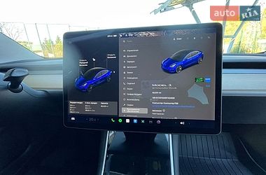 Седан Tesla Model 3 2019 в Львові