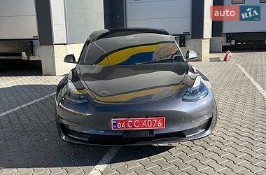Седан Tesla Model 3 2020 в Львові