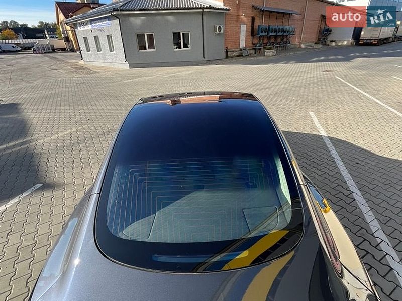 Седан Tesla Model 3 2020 в Львові