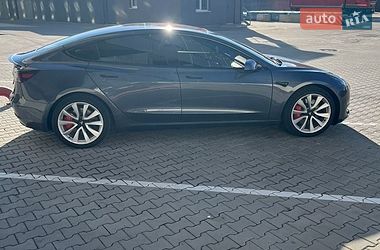 Седан Tesla Model 3 2020 в Львові