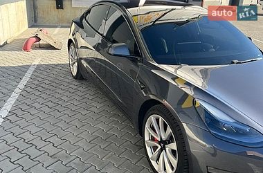 Седан Tesla Model 3 2020 в Львові