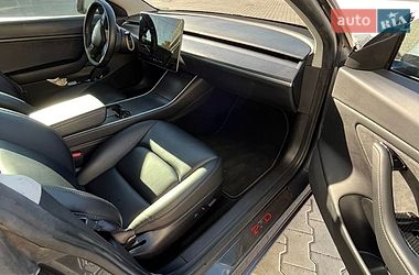 Седан Tesla Model 3 2020 в Львові