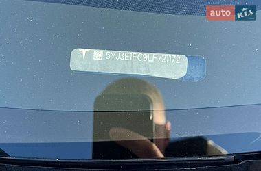 Седан Tesla Model 3 2020 в Львові
