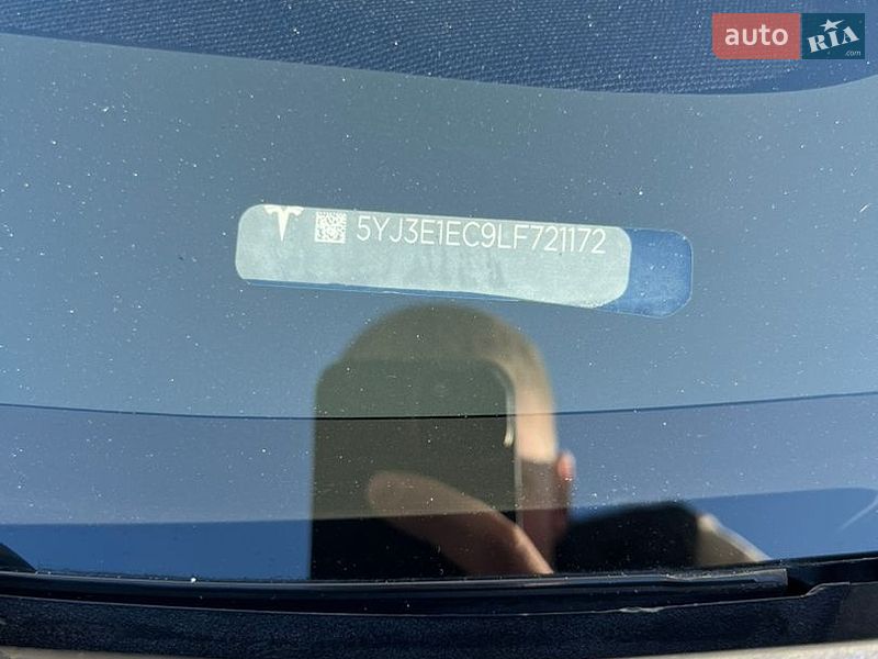 Седан Tesla Model 3 2020 в Львові