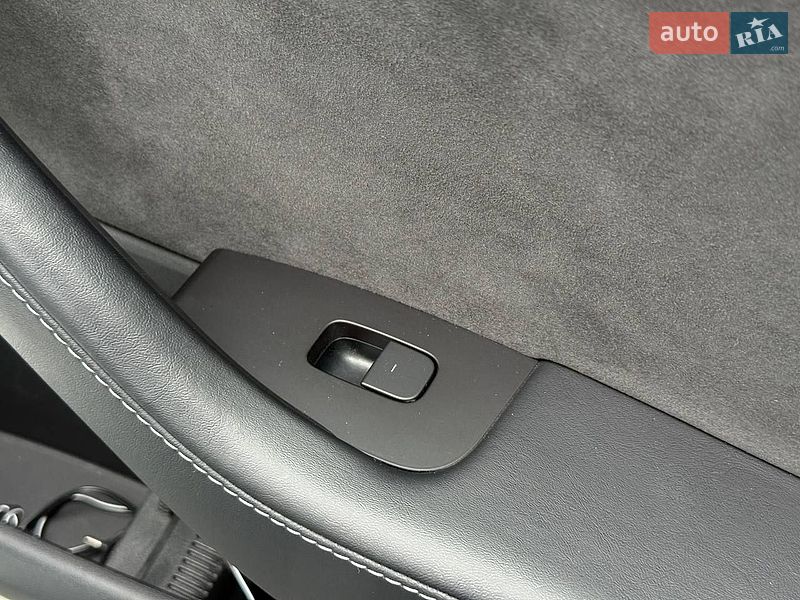 Седан Tesla Model 3 2021 в Рівному