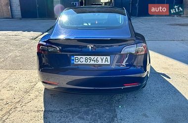 Седан Tesla Model 3 2022 в Львове