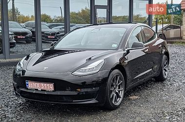 Седан Tesla Model 3 2020 в Луцьку