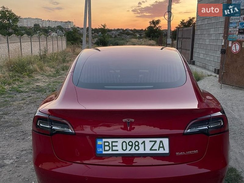 Седан Tesla Model 3 2018 в Миколаєві