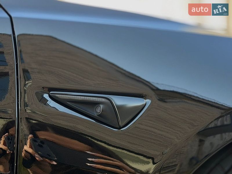 Седан Tesla Model 3 2022 в Івано-Франківську
