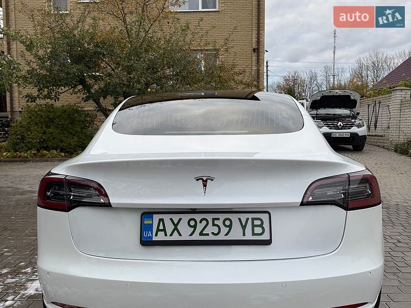 Седан Tesla Model 3 2020 в Харькове