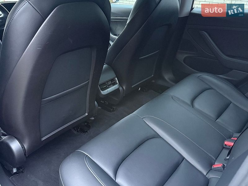 Седан Tesla Model 3 2020 в Харькове