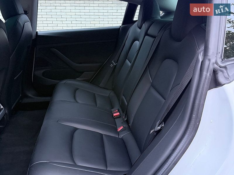 Седан Tesla Model 3 2020 в Харькове