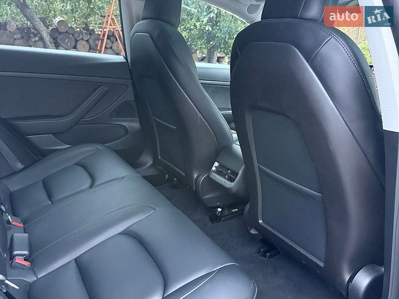 Седан Tesla Model 3 2020 в Харькове