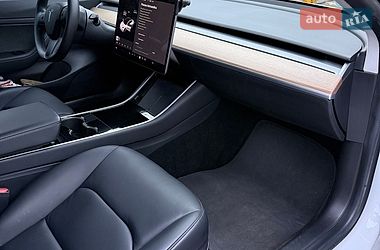 Седан Tesla Model 3 2020 в Харькове